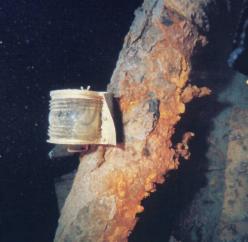 a sunken mast from the Titanic